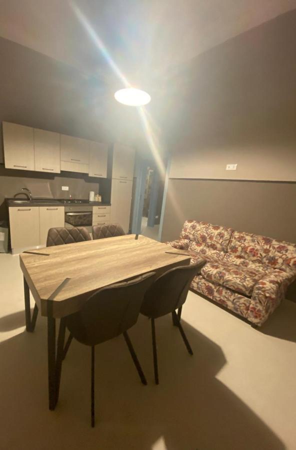 Luse Studios 1 Остуні Екстер'єр фото